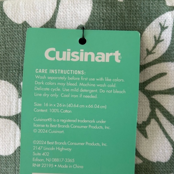 NWT! 3-2 Packs Oversized Packs Cuisinart Floral Green and White Kitchen Towels - Picture 4 of 4